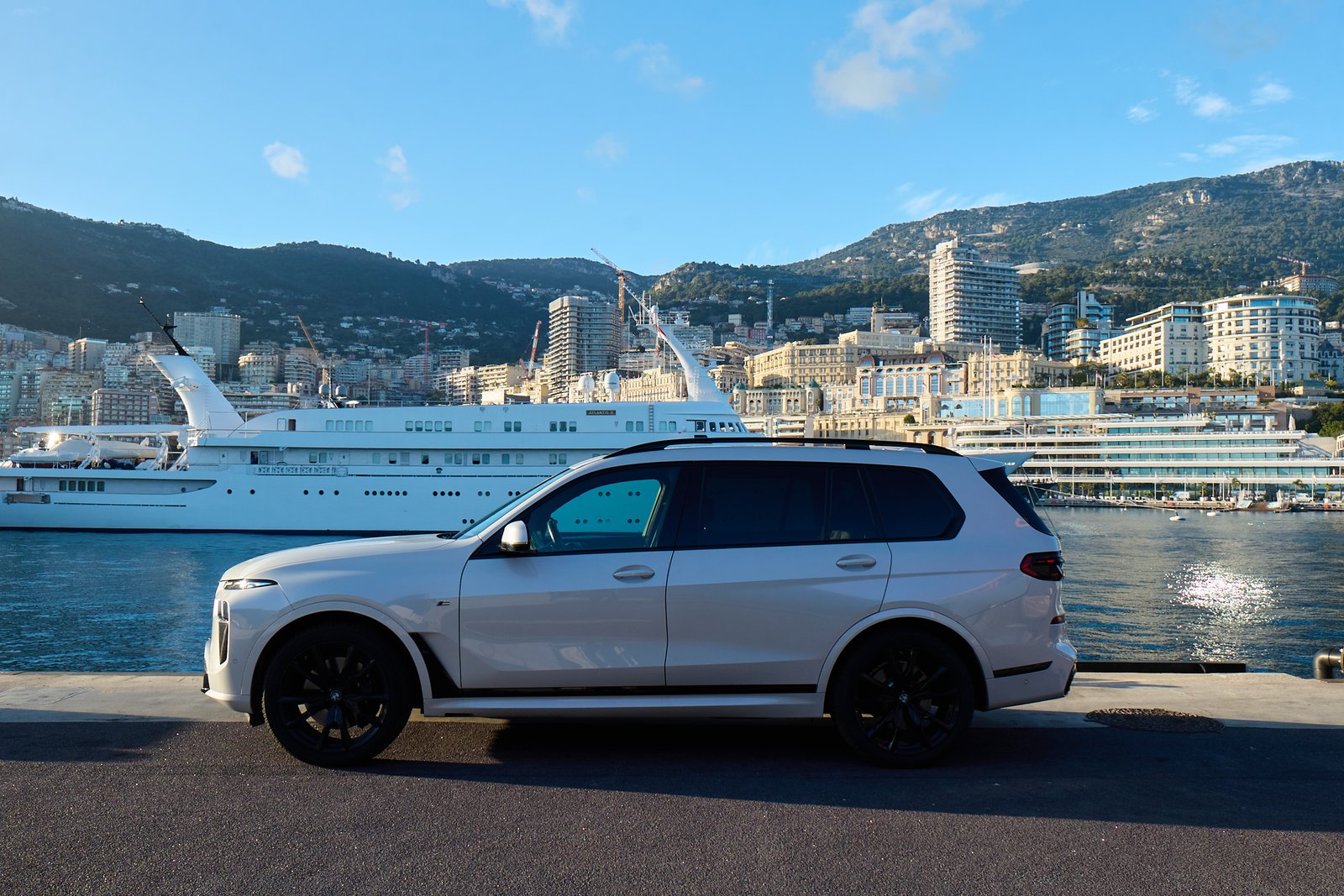 BMW X7 — photo 7